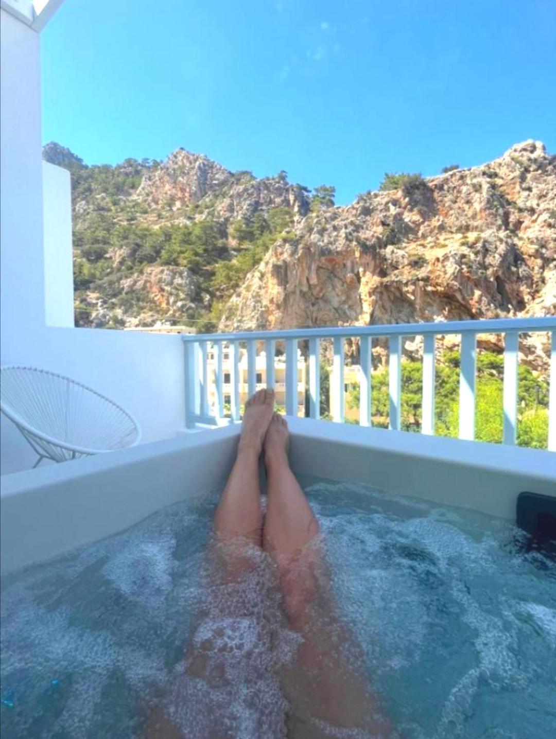 Enilion Luxury Suites Kyra Panagia Exterior photo