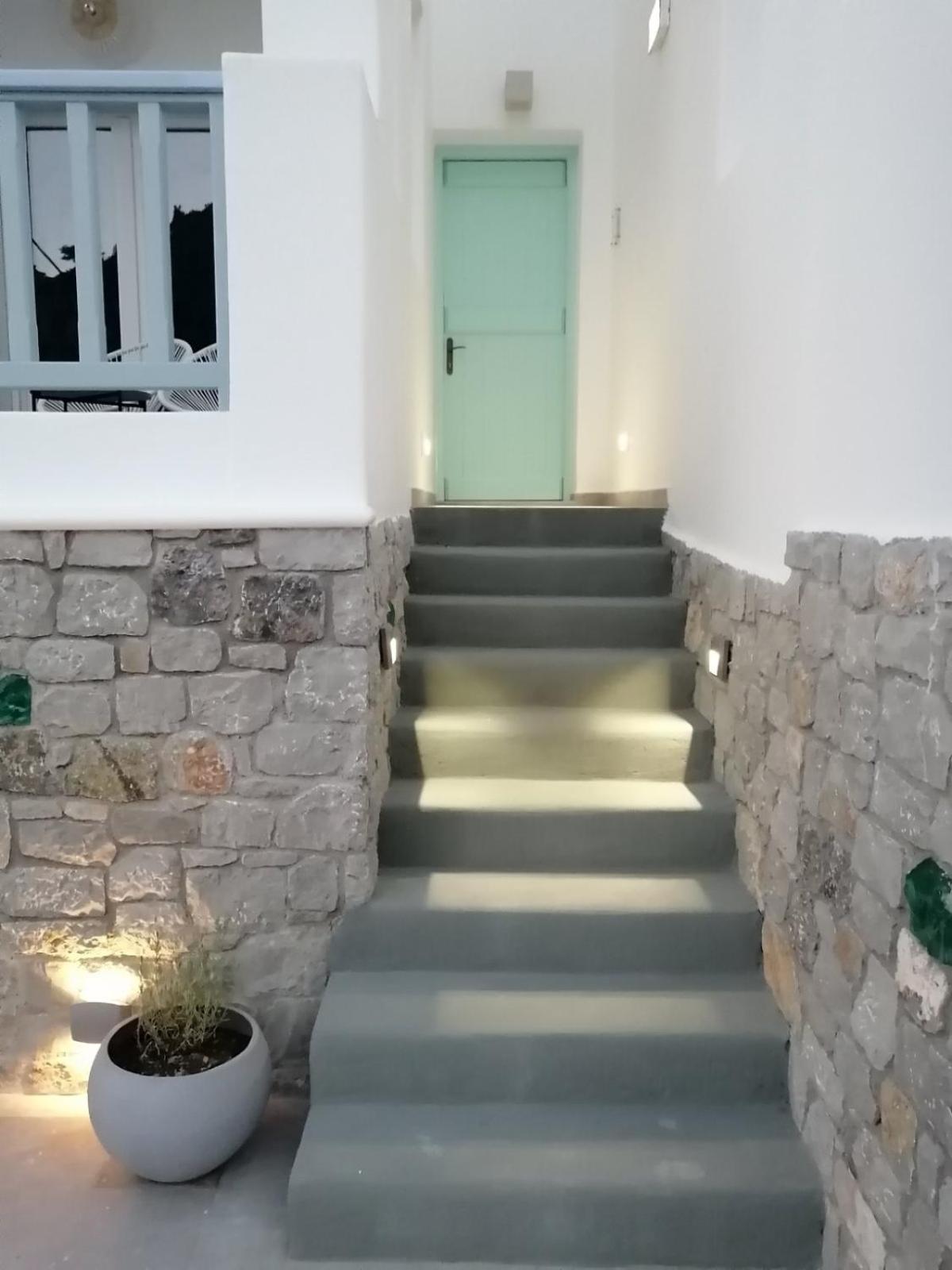 Enilion Luxury Suites Kyra Panagia Exterior photo