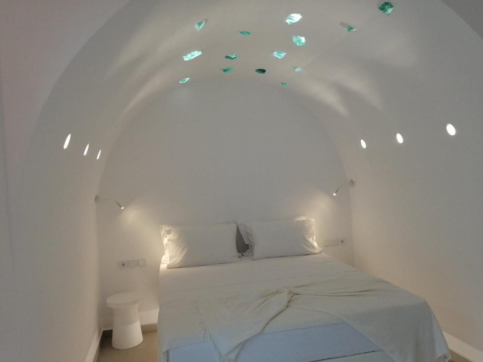 Enilion Luxury Suites Kyra Panagia Exterior photo