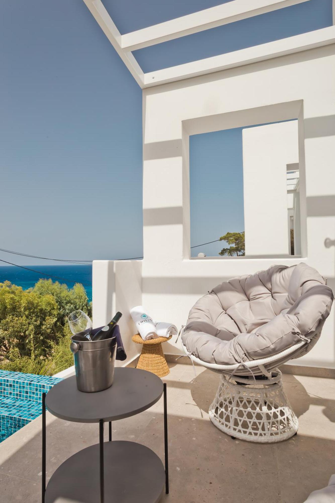 Enilion Luxury Suites Kyra Panagia Exterior photo