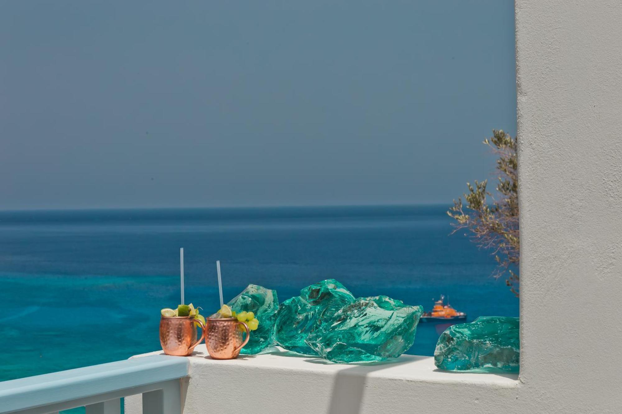 Enilion Luxury Suites Kyra Panagia Exterior photo