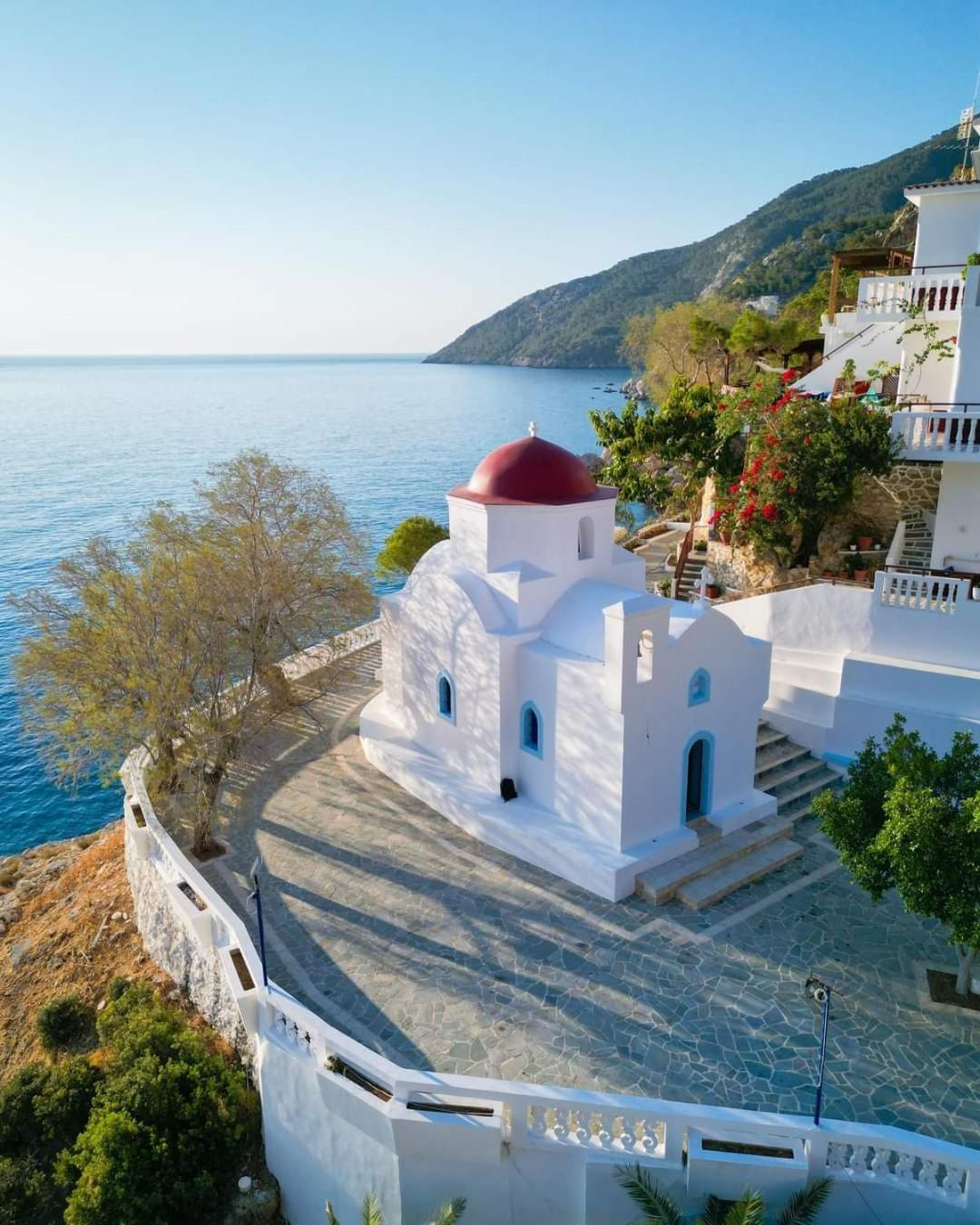 Enilion Luxury Suites Kyra Panagia Exterior photo